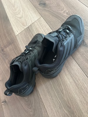 Tuotetta adidas Terrex - Skychaser - Multisport-kengät koskeva kuva 1 käyttäjältä Pierre
