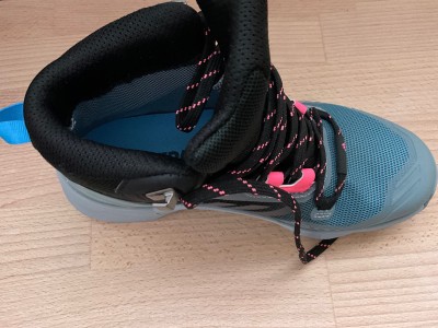 Tuotetta adidas Terrex - Women's Terrex Swift R3 Mid GTX - Vaelluskengät koskeva kuva 1 käyttäjältä Larissa
