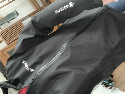 Tuotetta adidas Terrex - Women's Terrex Xperior GORE-TEX Paclite - Sadetakki koskeva kuva 1 käyttäjältä Eva