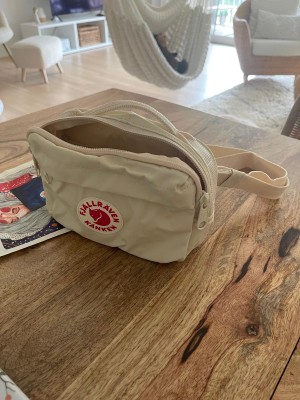 Tuotetta Fjällräven - Kånken Hip Pack - Vyötärölaukku koskeva kuva 1 käyttäjältä Corinne