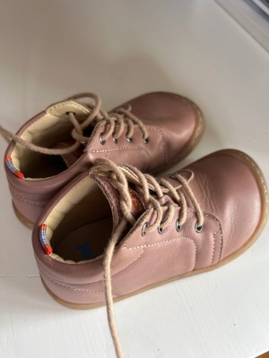 Tuotetta Koel - Kid's Deli - Paljasjalkakengät koskeva kuva 1 k&auml;ytt&auml;j&auml;lt&auml; Julia