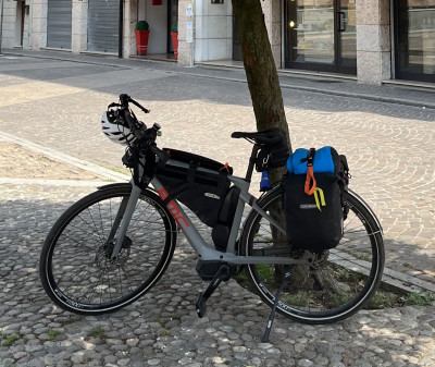 Tuotetta Ortlieb - Frame-Pack Rolltop 4 - Pyörälaukku koskeva kuva 1 käyttäjältä Françoise