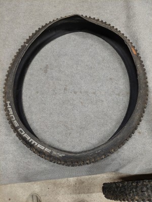 Tuotetta Schwalbe - Hans Dampf Evolution AddixSoft SuperGravity 29'' (60-622) TLE E-25 - Polkupyöränrengas koskeva kuva 2 käyttäjältä yannick