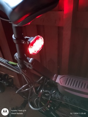 Tuotetta XLC - Rear Light XLC Comp Oberon 5X CL-R09 - Takavalo koskeva kuva 1 käyttäjältä Pentti